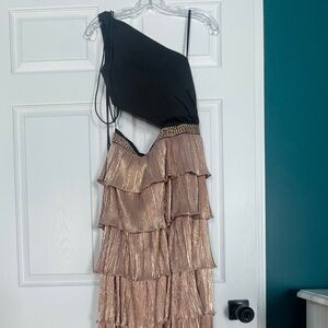 NWT Women’s evening dress-Perfect for Prom Season!